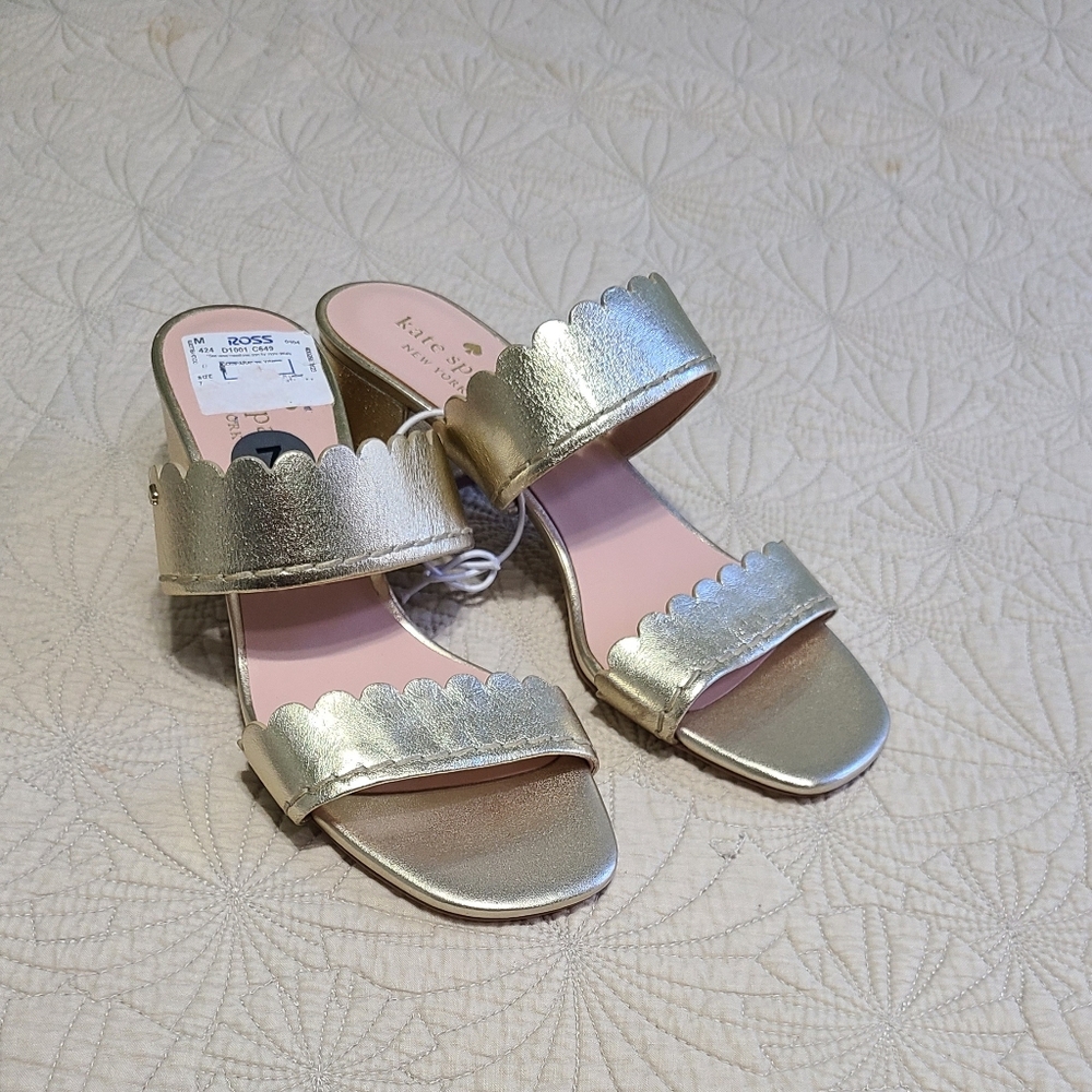Kate Spade Chrissie Sandals Gold Metallic Size 7 NWT - Picture 9 of 15